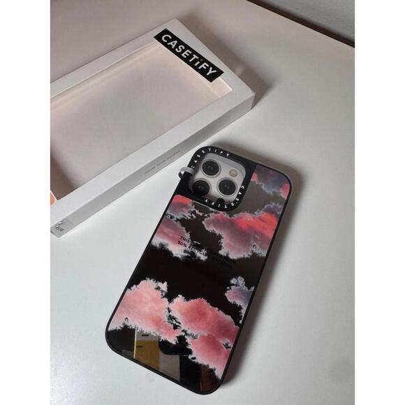 iPhone 15 pro max case - Picture 3 of 4